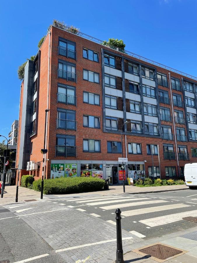 Cosy 1 Bedroom Apartment With Balcony Near Chiswick London Eksteriør bilde