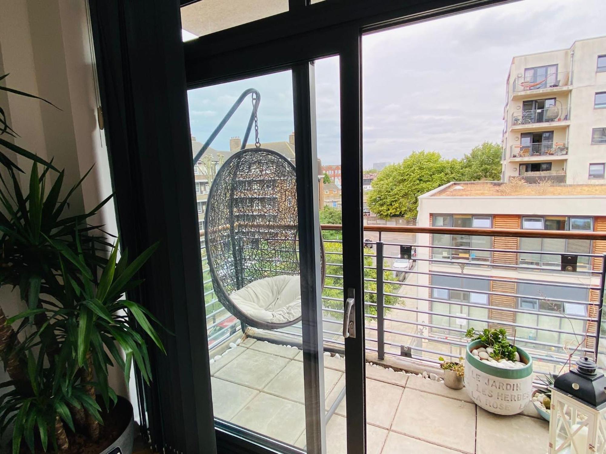 Cosy 1 Bedroom Apartment With Balcony Near Chiswick London Eksteriør bilde